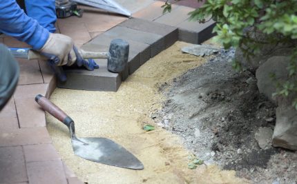 Why Should You Leave Your Hardscaping Projects to a Professional Landscaper?